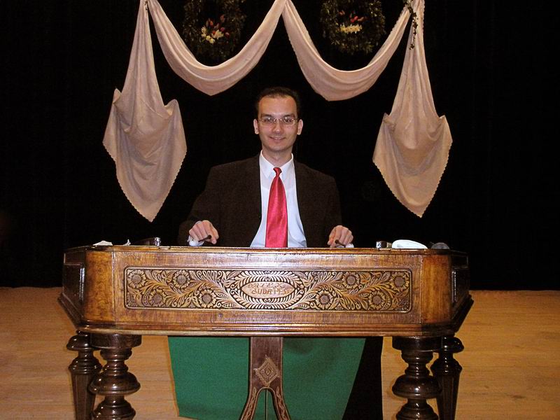 ifj. Mezei Ernő - cimbalmos